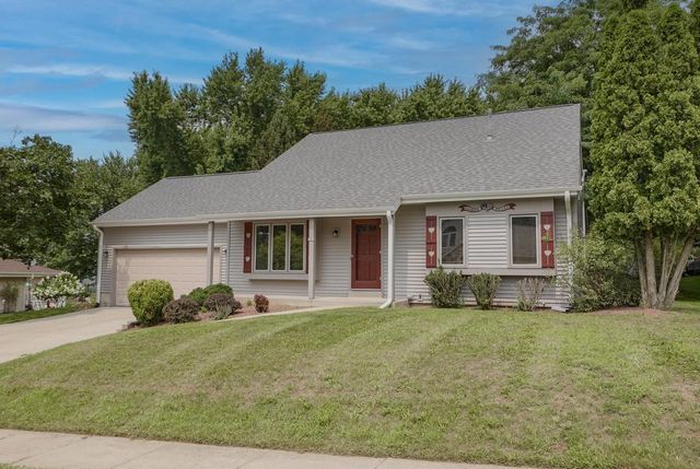 980 Bartlett DRIVE, Oconomowoc, WI 53066