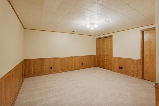 980 Bartlett DRIVE, Oconomowoc, WI 53066