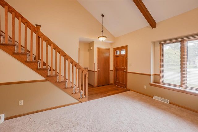 980 Bartlett DRIVE, Oconomowoc, WI 53066