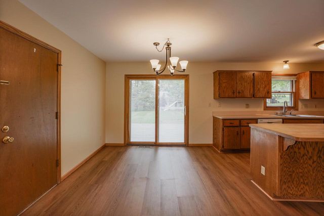 980 Bartlett DRIVE, Oconomowoc, WI 53066