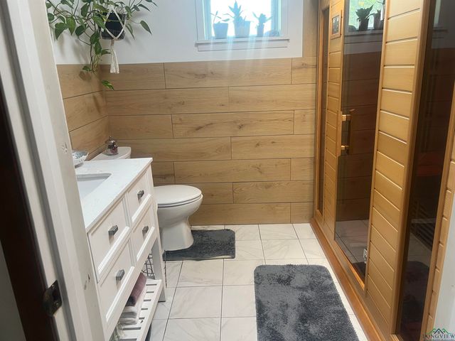 515 E Houston, Marshall, TX 75670