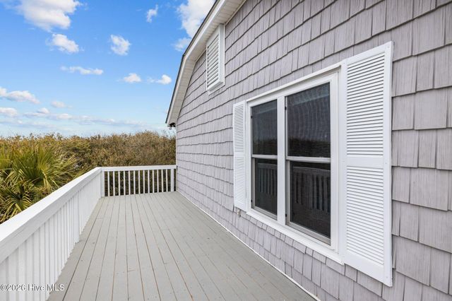 106 Azure Drive, Emerald Isle, NC 28594