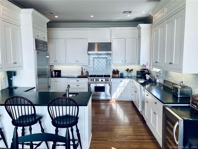 50 Shorefront Park, Norwalk, CT 06854