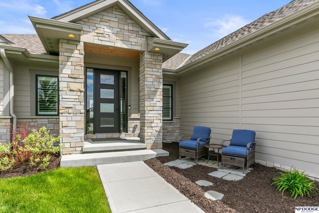 4619 N 192 Avenue, Elkhorn, NE 68022