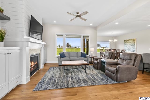 4619 N 192 Avenue, Elkhorn, NE 68022