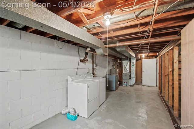 4400 Hedgethorn Circle, Burton, MI 48509