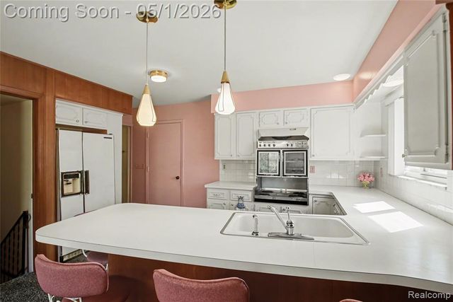 4400 Hedgethorn Circle, Burton, MI 48509