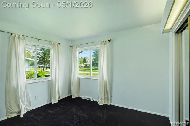 4400 Hedgethorn Circle, Burton, MI 48509