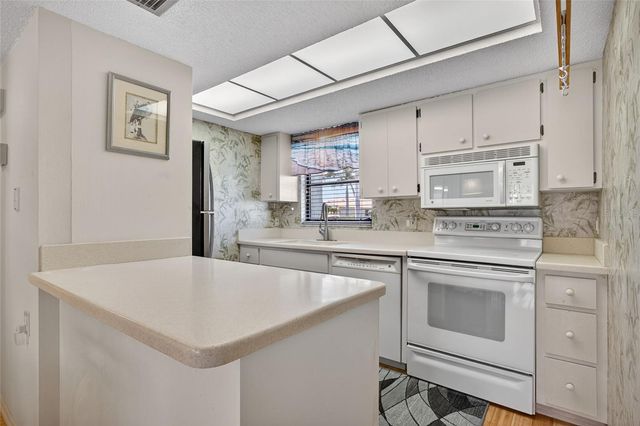 1461 AQUI ESTA DRIVE B3, Punta Gorda, FL 33950