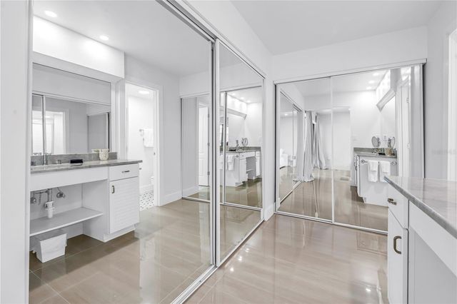 450 BEACH ROAD 4, Sarasota, FL 34242