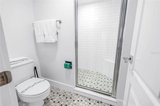 450 BEACH ROAD 4, Sarasota, FL 34242