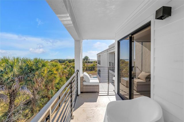 450 BEACH ROAD 4, Sarasota, FL 34242