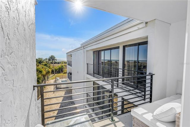 450 BEACH ROAD 4, Sarasota, FL 34242