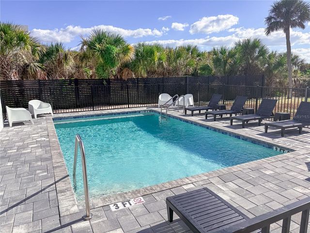 450 BEACH ROAD 4, Sarasota, FL 34242