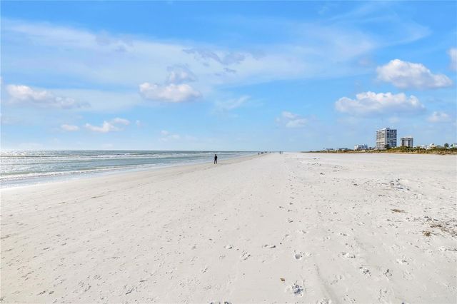 450 BEACH ROAD 4, Sarasota, FL 34242