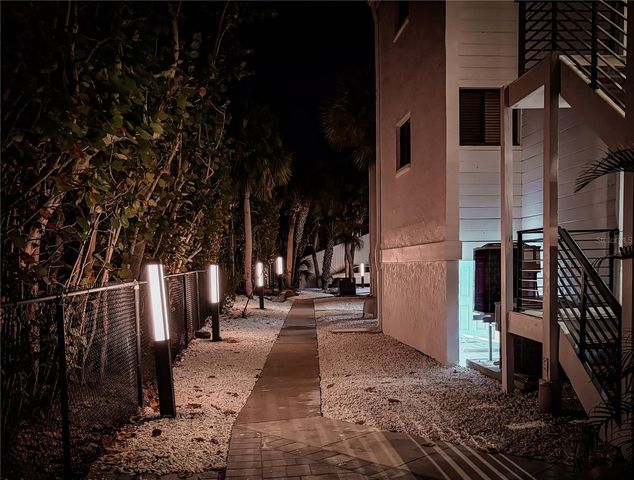 450 BEACH ROAD 4, Sarasota, FL 34242