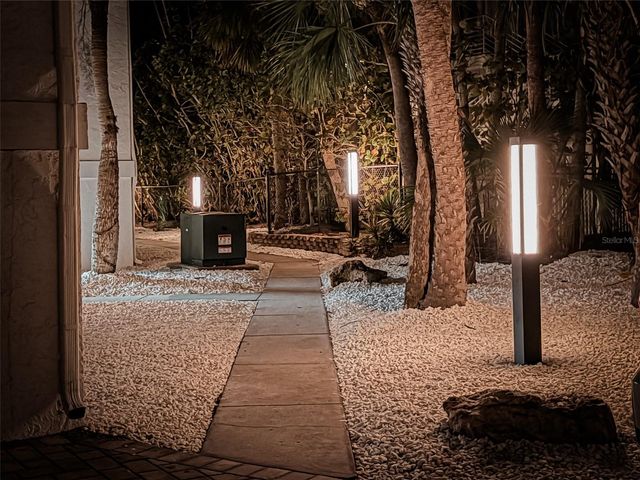 450 BEACH ROAD 4, Sarasota, FL 34242