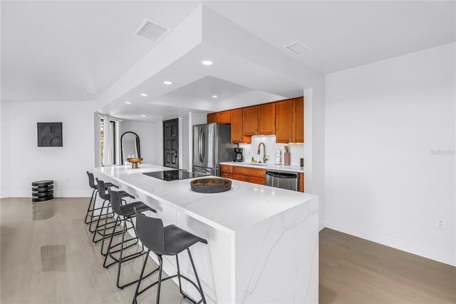 450 BEACH ROAD 4, Sarasota, FL 34242