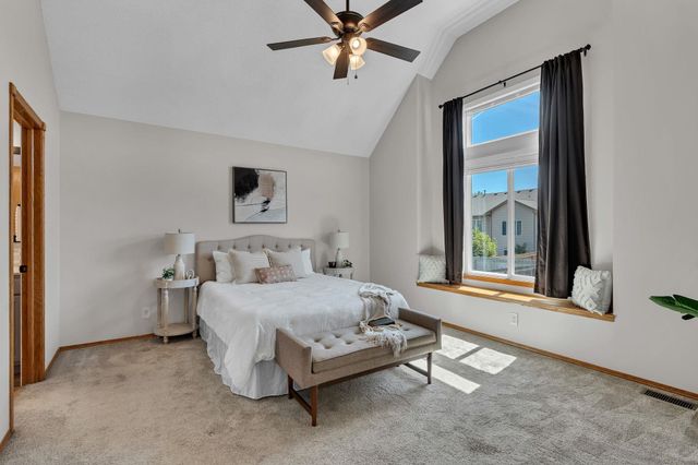 3225 S Bluelake Ct, Wichita, KS 67215