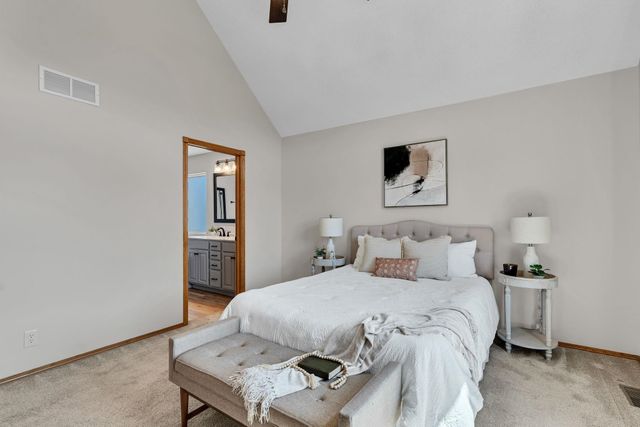 3225 S Bluelake Ct, Wichita, KS 67215