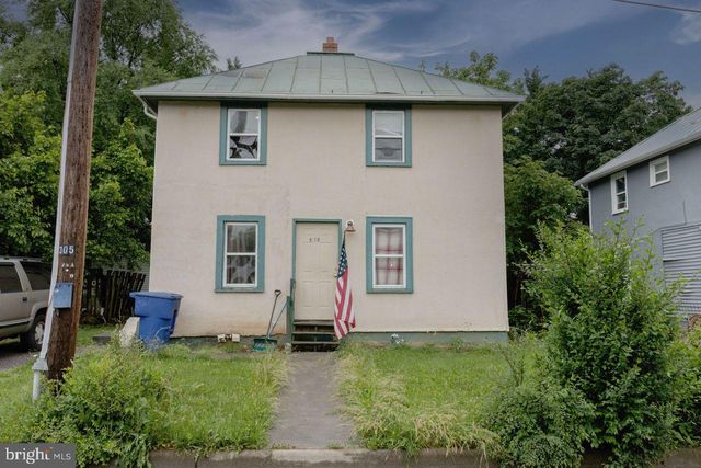 305 PROSPECT, Front Royal, VA 22630