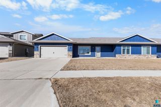 9558 W Broek Dr, Sioux Falls, SD 57106