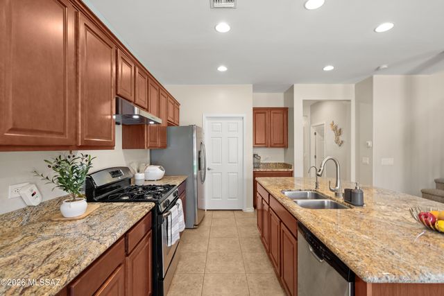 12884 N Indian Palms Drive, Oro Valley, AZ 85755