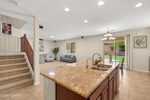 12884 N Indian Palms Drive, Oro Valley, AZ 85755