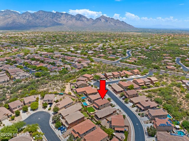 12884 N Indian Palms Drive, Oro Valley, AZ 85755