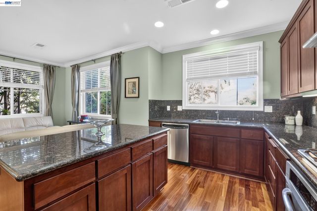1071 Konstanz Ter, Sunnyvale, CA 94089