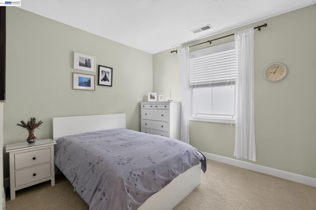 1071 Konstanz Ter, Sunnyvale, CA 94089