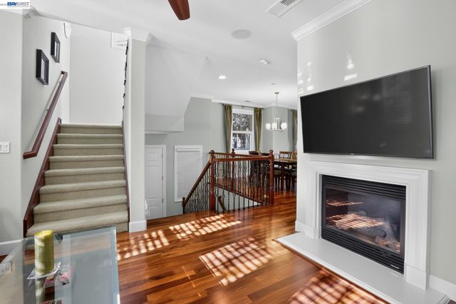 1071 Konstanz Ter, Sunnyvale, CA 94089