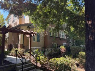 1071 Konstanz Ter, Sunnyvale, CA 94089