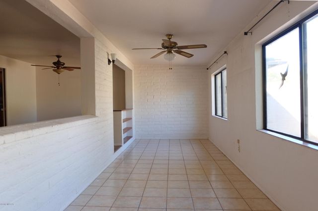 8357 N Mesquite Shadows Drive, Tucson, AZ 85704