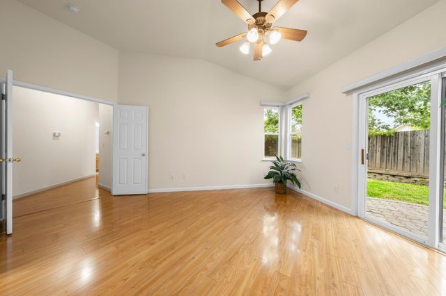 112 Gilded Rock Cir, Folsom, CA 95630