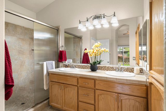 112 Gilded Rock Cir, Folsom, CA 95630