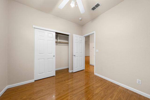 112 Gilded Rock Cir, Folsom, CA 95630