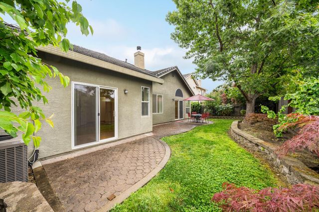112 Gilded Rock Cir, Folsom, CA 95630