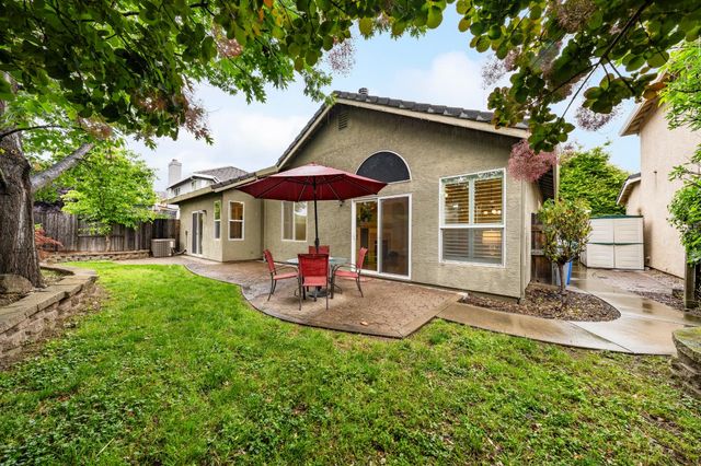 112 Gilded Rock Cir, Folsom, CA 95630