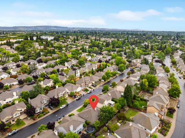 112 Gilded Rock Cir, Folsom, CA 95630
