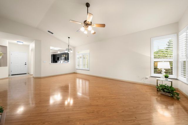 112 Gilded Rock Cir, Folsom, CA 95630