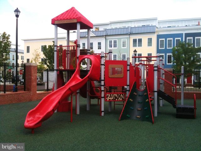 317 NELSON AVE, Alexandria, VA 22301