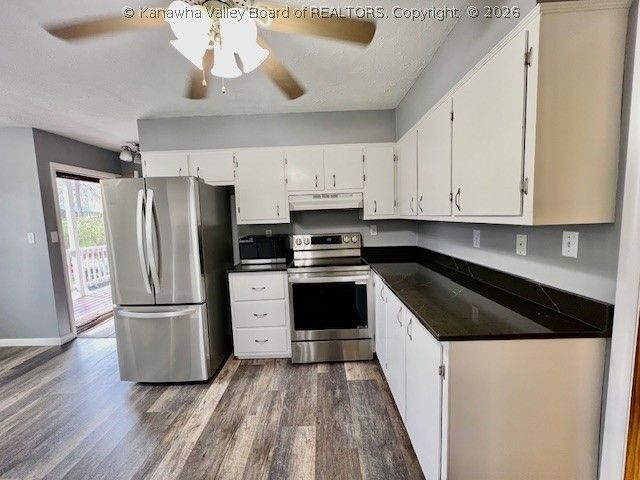 142 Pine Lake Drive, Scott Depot, WV 25560