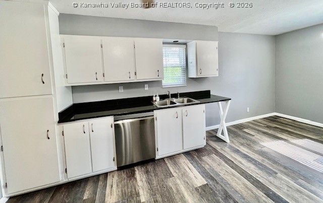 142 Pine Lake Drive, Scott Depot, WV 25560