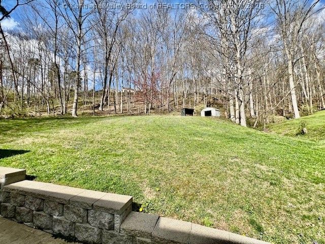 142 Pine Lake Drive, Scott Depot, WV 25560