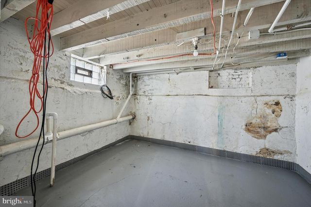 3533 ALMOND ST, Philadelphia, PA 19134