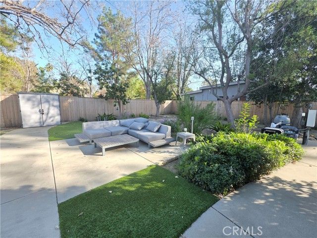 23400 Collins, Woodland Hills (los Angeles), CA 91367
