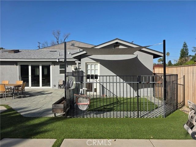 23400 Collins, Woodland Hills (los Angeles), CA 91367