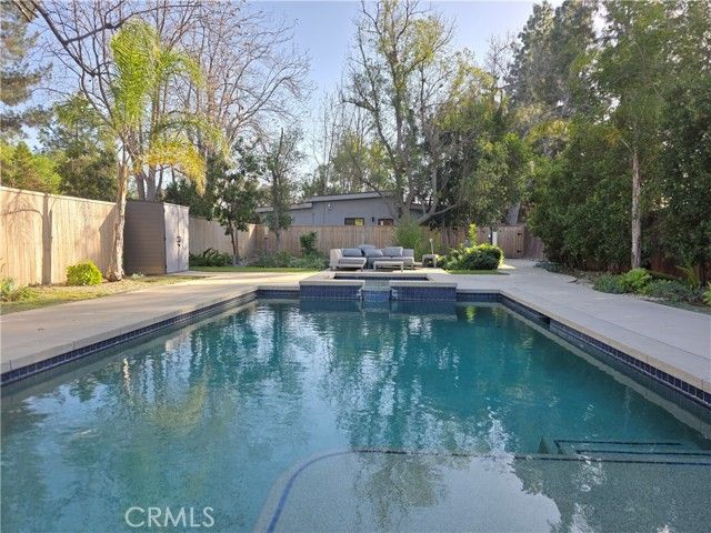 23400 Collins, Woodland Hills (los Angeles), CA 91367