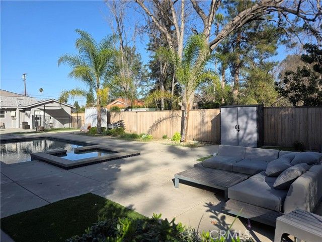 23400 Collins, Woodland Hills (los Angeles), CA 91367